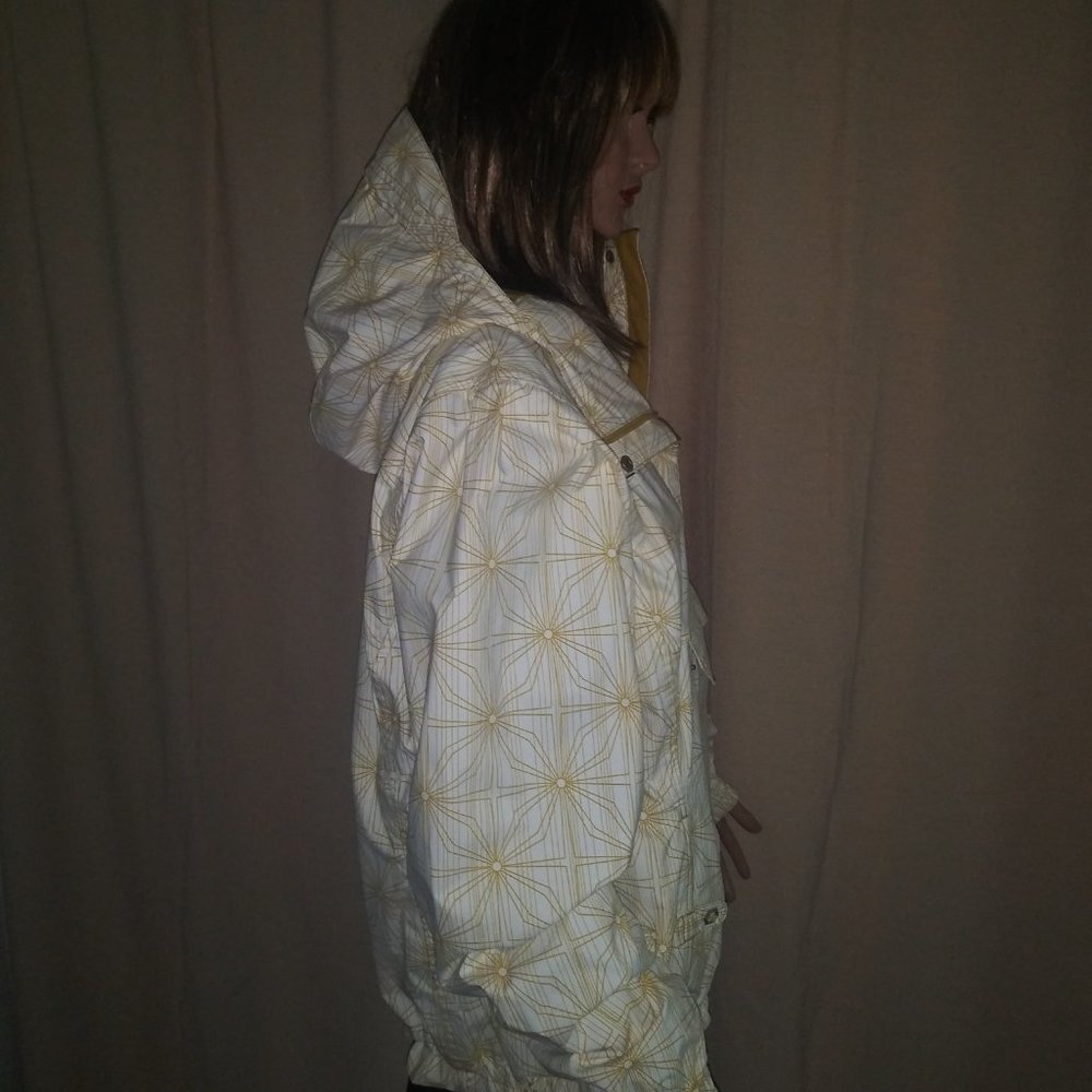 Helly Hansen, Helly Tech Fabric Technology, Anora… - image 2